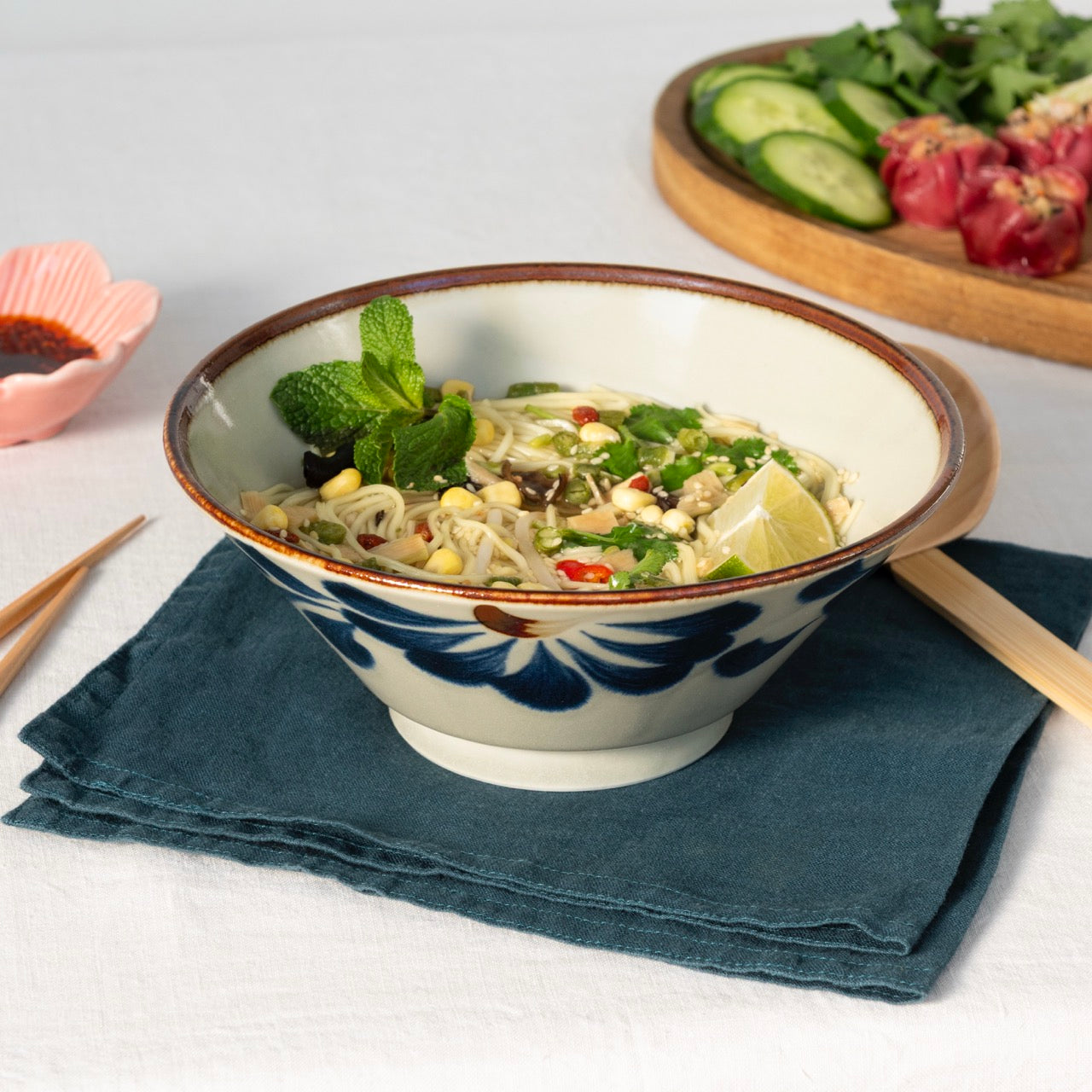 Japanese Porcelain Noodle Bowl 19cm - Flower Design