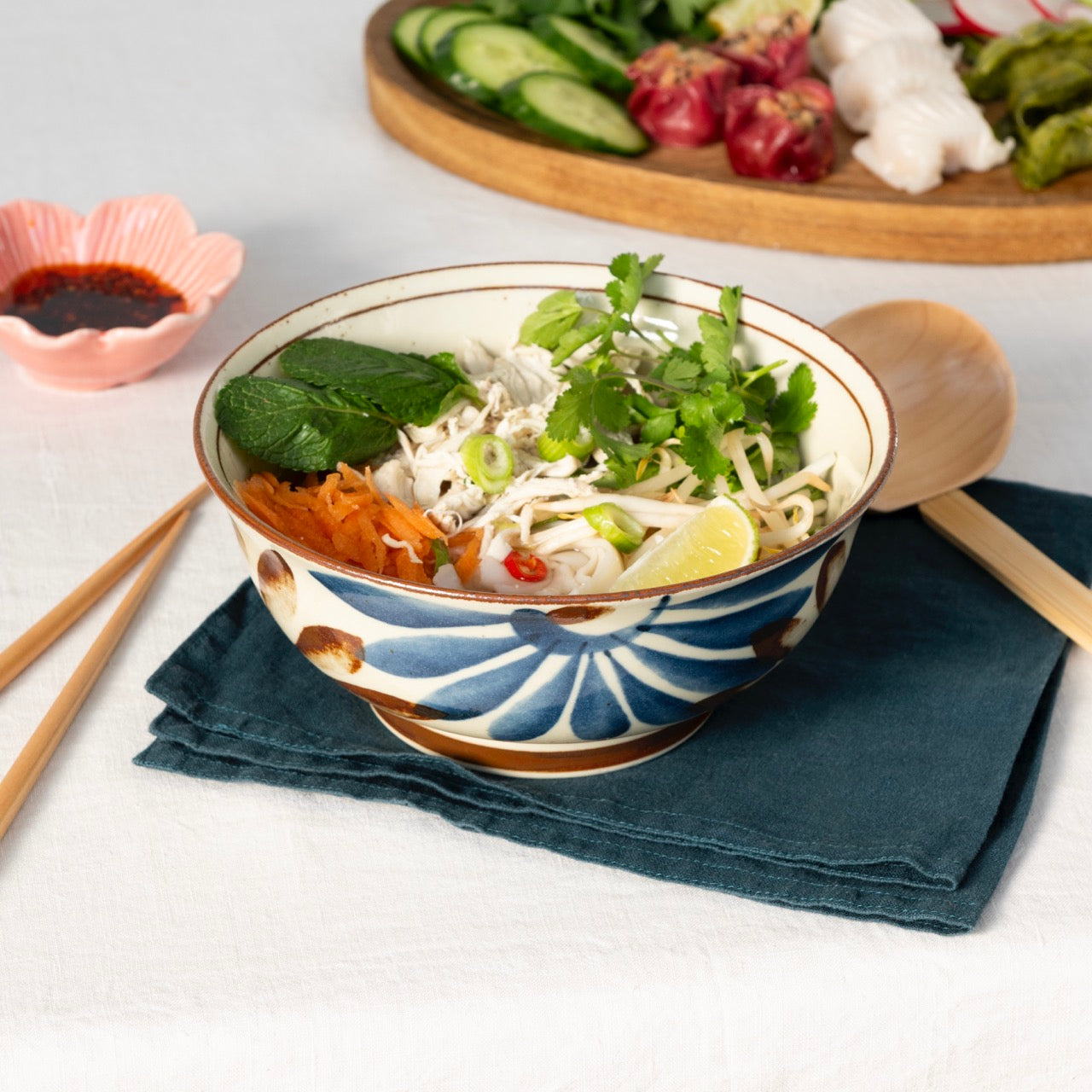 Japanese Porcelain Ramen Bowl 18cm - Flower Design