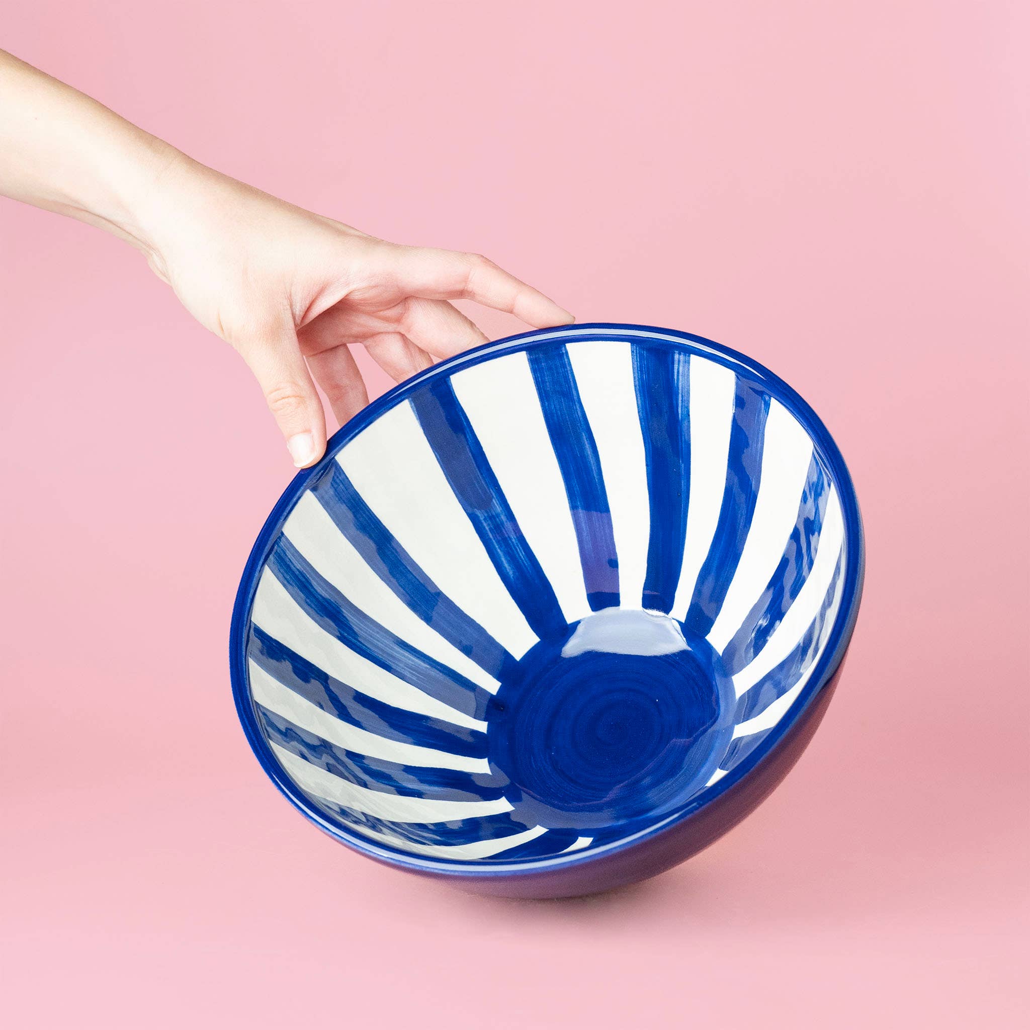 Artisanal Ceramic Serving Bowl – Blue & White / Costa Azul