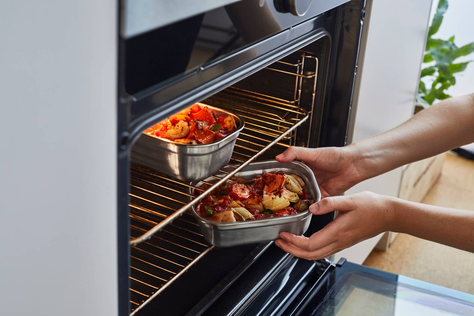 Lunch Box - Microwave-Safe Leak Proof Stainless Steel Box