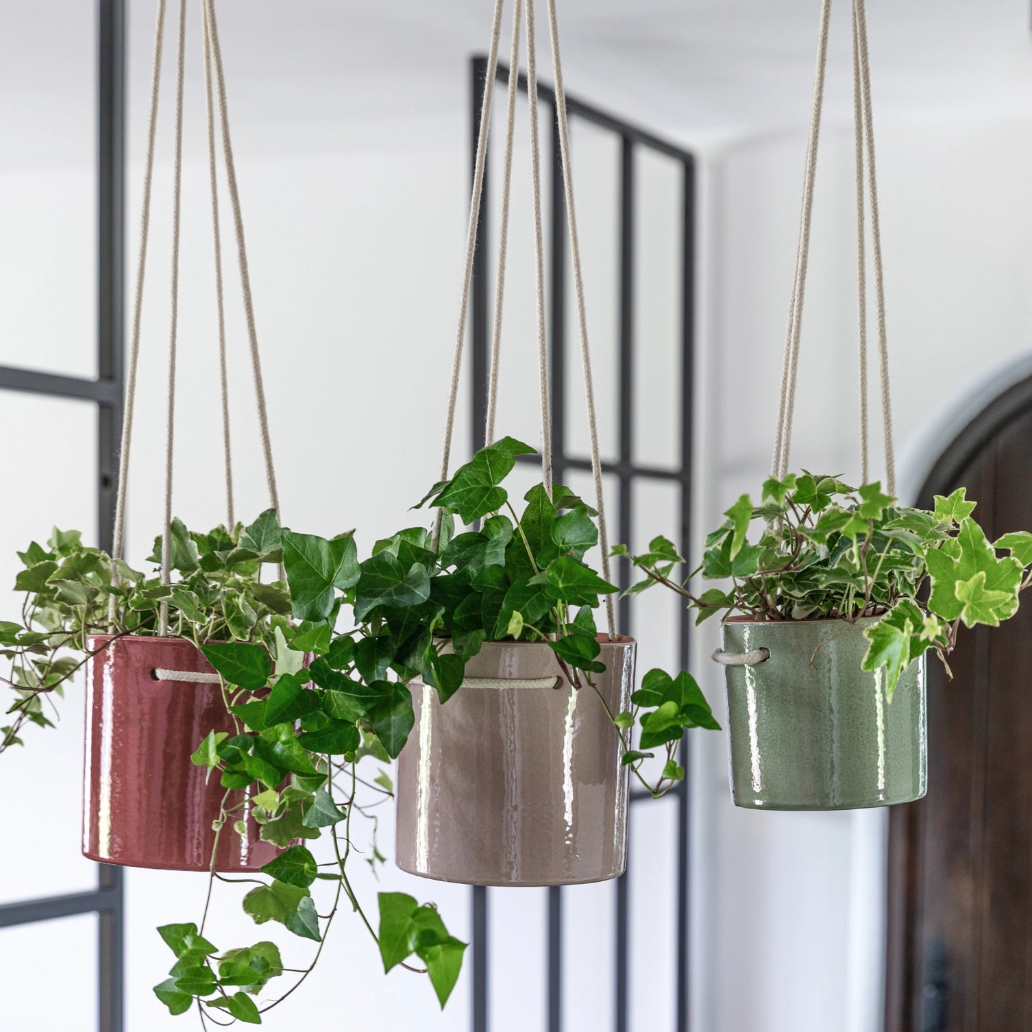 Kai Hanging Cylinder Planter