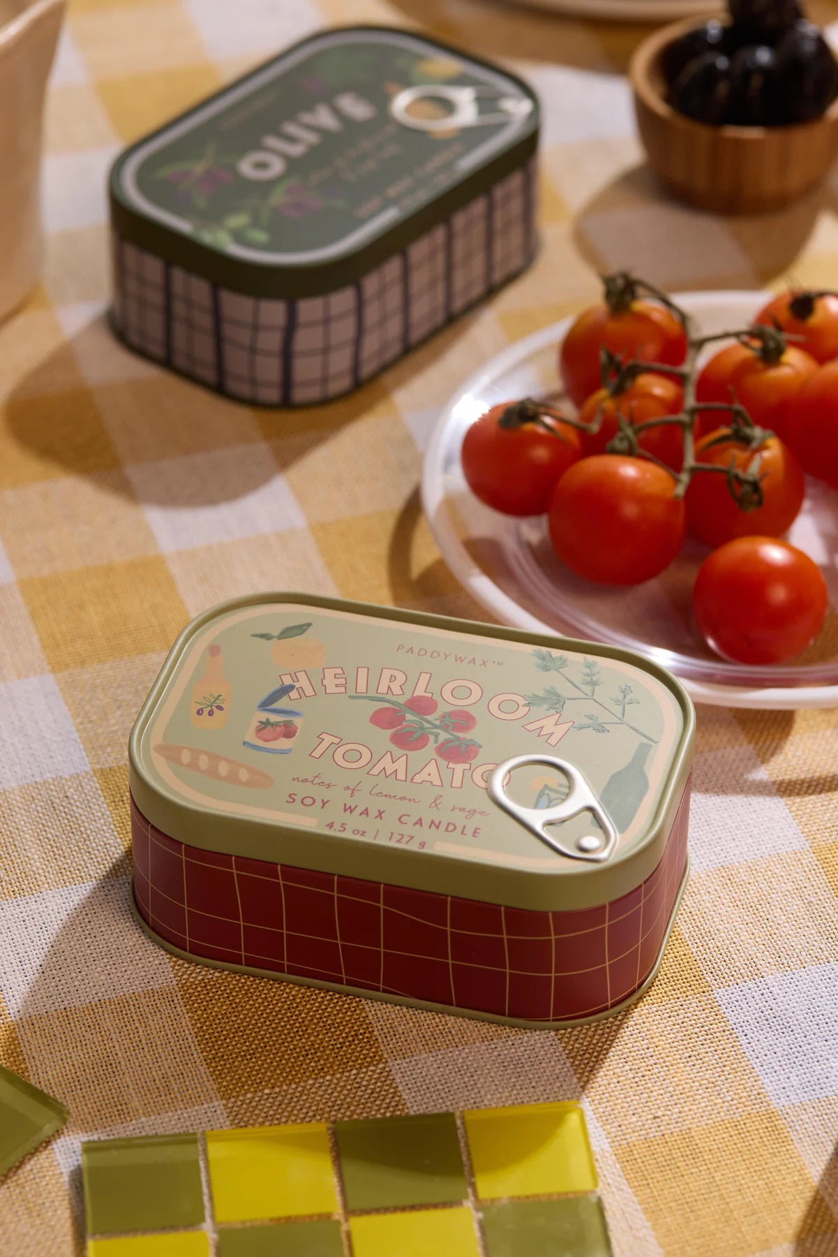 Bistro 4.5oz/127g Tomato Printed Tin Candle - Heirloom Tomato