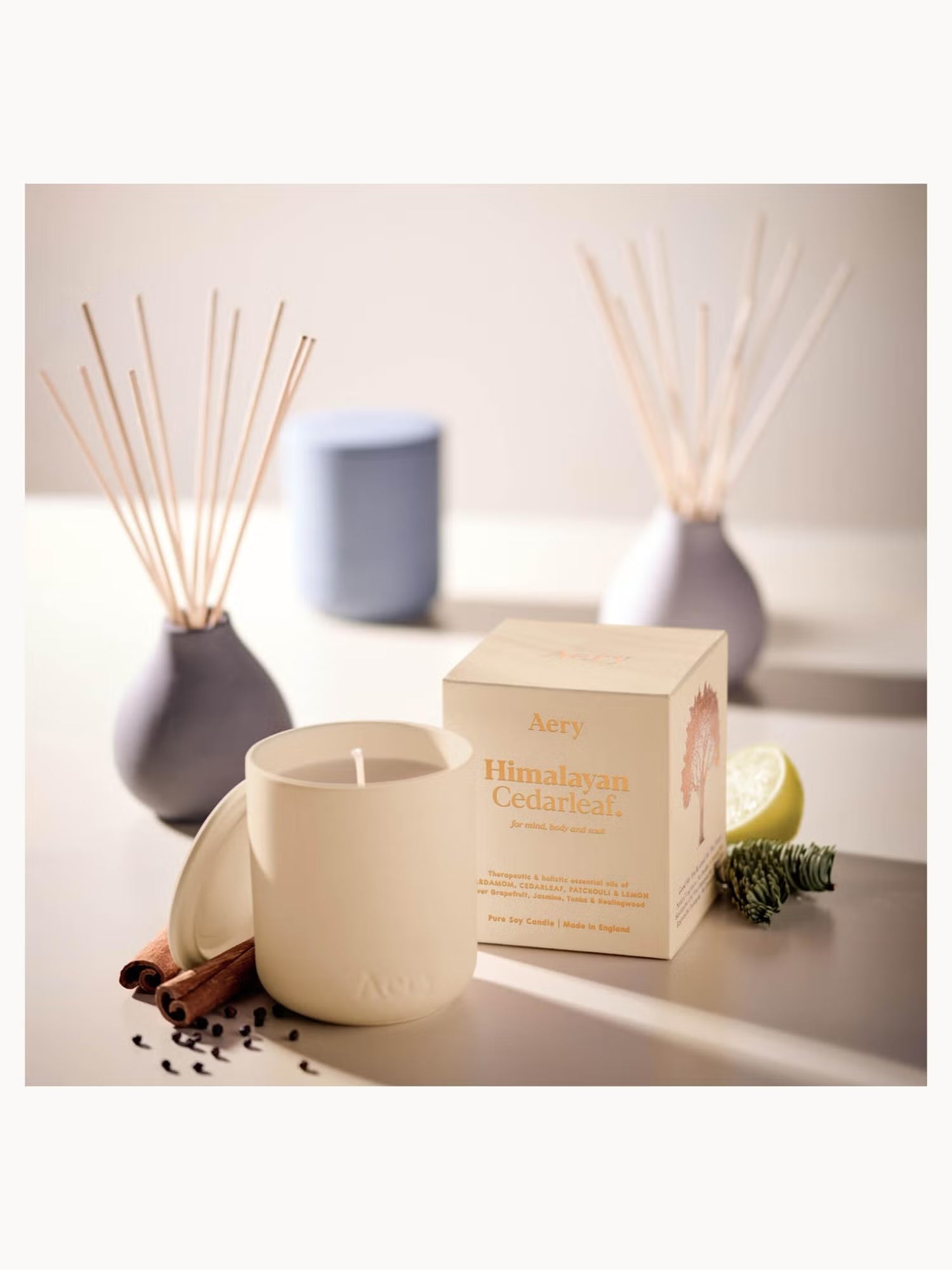 Himalayan Cedarleaf Scented Candle by Aery